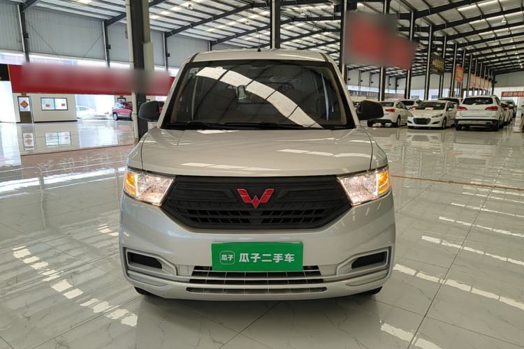 Used Wuling Hongguang V 2019 1.5L Jingqu Edition Sealed-Window Vehicle China VI LAR Front