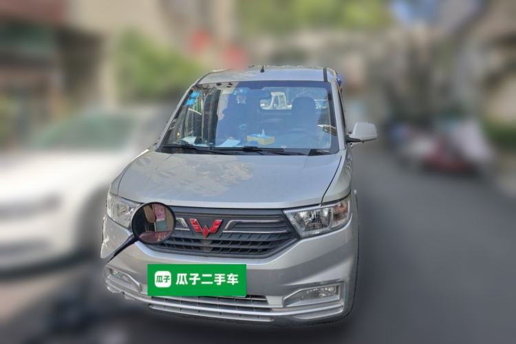Used Wuling Hongguang V 2019 1.5L Standard Version China VI LAR Front