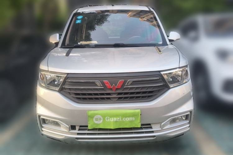 Used Wuling Hongguang V 2019 1.5L Enjoyment Version China VI LAR Front