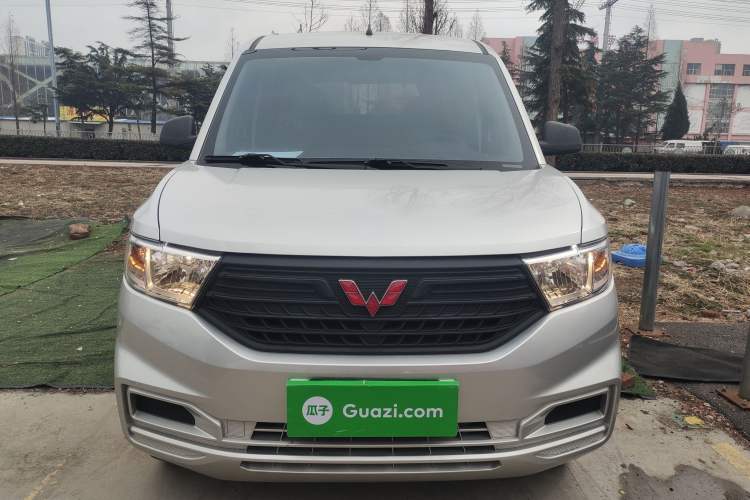 Used Wuling Hongguang V 2019 1.5L Base Version China VI LAR Front