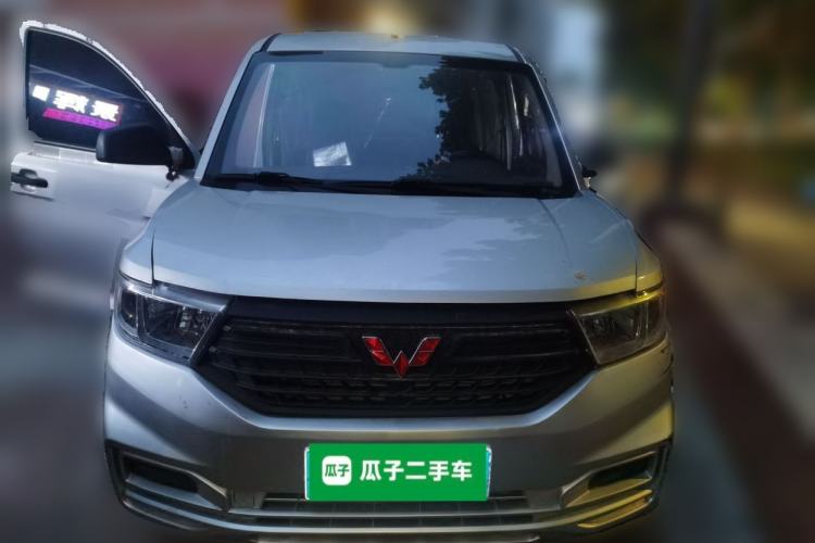 Used Wuling Hongguang V 2019 1.5L Jingqu Edition Sealed-Window Vehicle China VI LAR Front