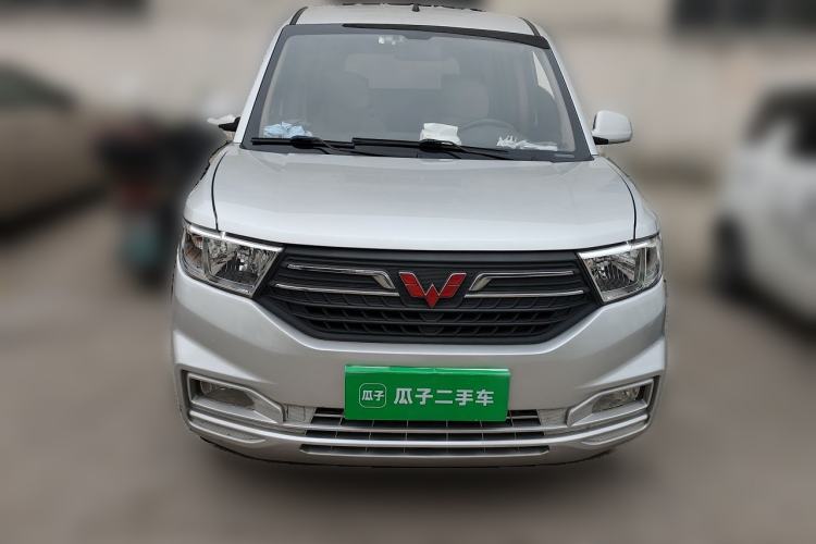 Used Wuling Hongguang V 2019 1.5L Enjoyment Version China VI LAR Front