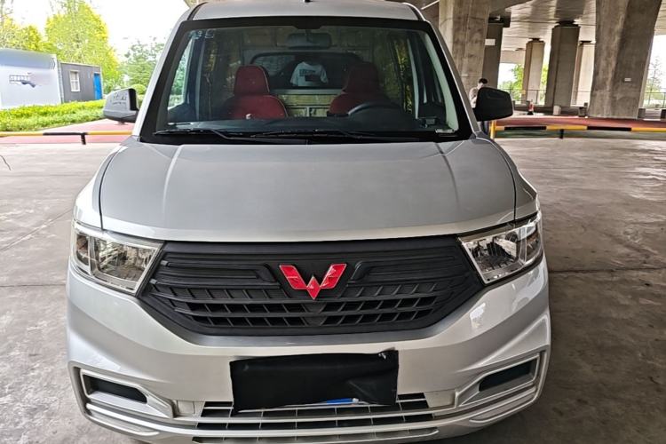 Used Wuling Hongguang V 2019 1.5L Jingqu Edition Sealed-Window Vehicle China VI LAR Front