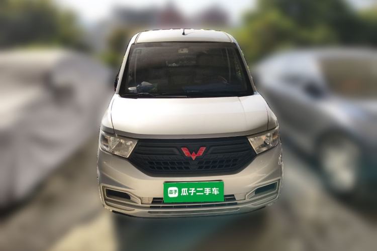Used Wuling Hongguang V 2019 1.5L Jingqu Edition Sealed-Window Vehicle China VI LAR Front