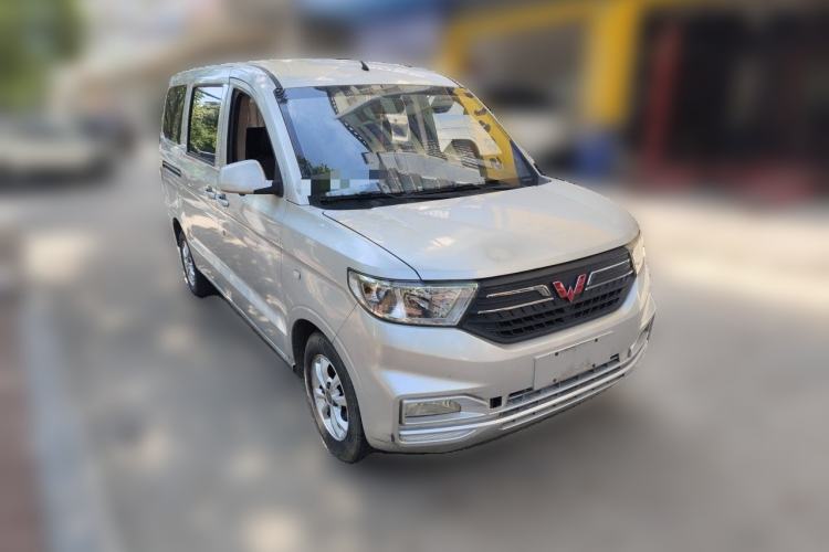 Used Wuling Hongguang V 2019 1.5L Standard Version L2B Front Right 45 Deg