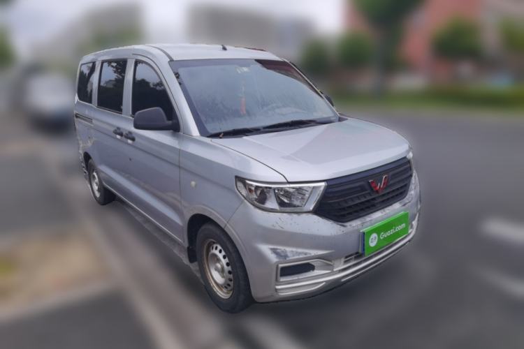 Used Wuling Hongguang V 2019 1.5L Jingqu Version China VI LAR Front Right 45 Deg