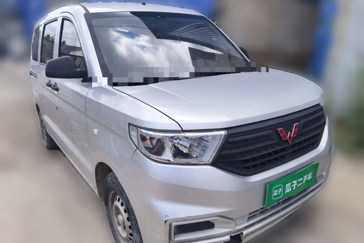 Used Wuling Hongguang V 2019 1.5L Base Version China VI LAR Front Right 45 Deg