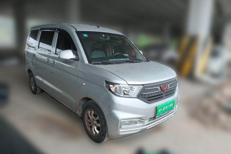 Used Wuling Hongguang V 2019 1.5L Enjoyment Version China VI LAR Front Right 45 Deg