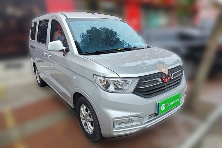 Used Wuling Hongguang V 2019 1.5L Jingqu Version China VI LAR Front Right 45 Deg
