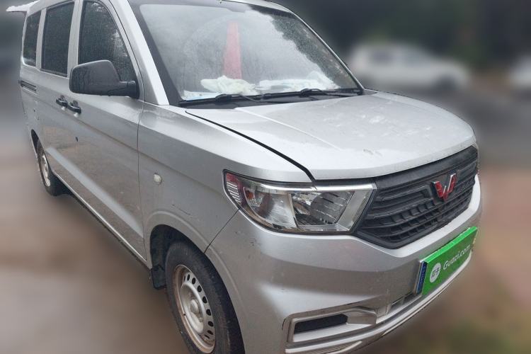 Used Wuling Hongguang V 2019 1.5L Base Version China VI LAR Front Right 45 Deg