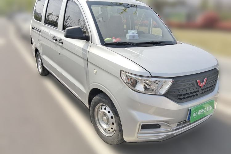 Used Wuling Hongguang V 2019 1.5L Jingqu Version China VI LAR Front Right 45 Deg