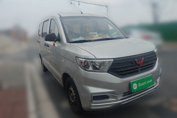 Used Wuling Hongguang V 2019 1.5L Jingqu Version China VI LAR Front Right 45 Deg