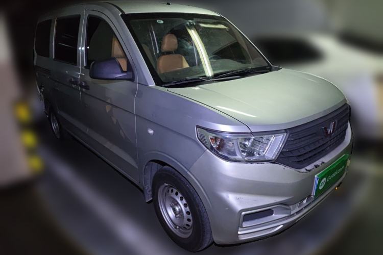 Used Wuling Hongguang V 2019 1.5L Jingqu Version China VI LAR Front Right 45 Deg