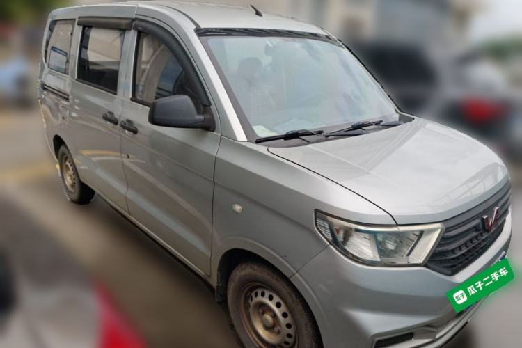 Used Wuling Hongguang V 2019 1.5L Base Version China VI LAR Front Right 45 Deg