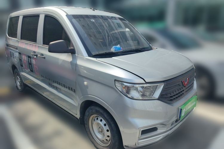 Used Wuling Hongguang V 2019 1.5L Jingqu Version China VI LAR Front Right 45 Deg