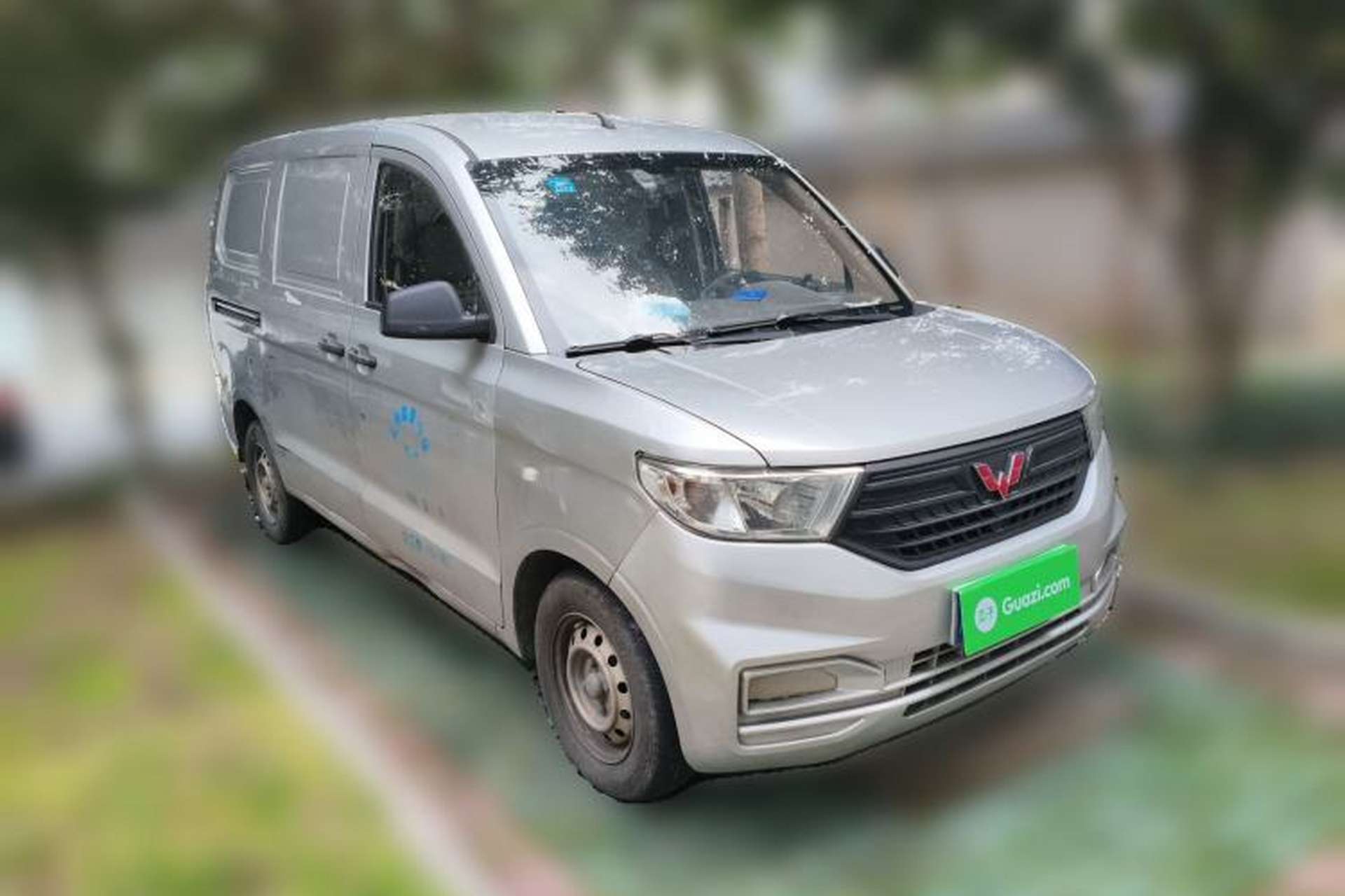 Used Wuling Hongguang V 2019 1.5L Jingqu Edition Sealed-Window Vehicle China VI LAR Front Right 45 Deg