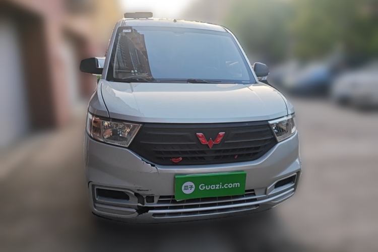 Used Wuling Hongguang V 2019 1.5L Jingqu Edition Sealed-Window Vehicle China VI LAR Front