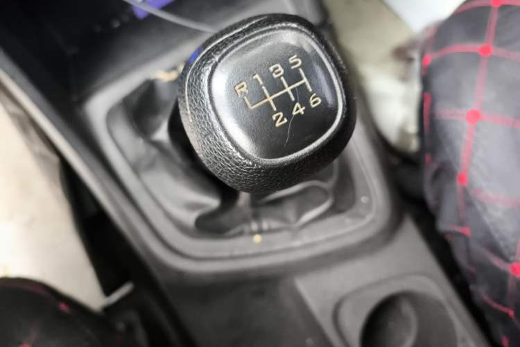 Used Wuling Hongguang V 2019 1.5L Base Version China VI LAR Gear Lever