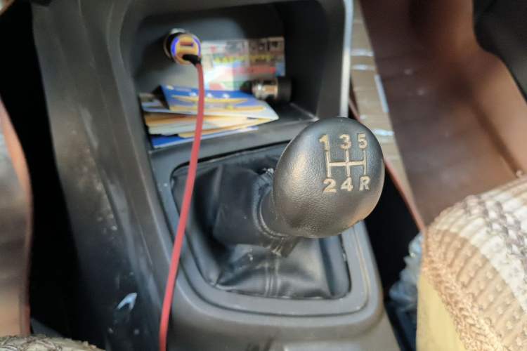 Used Wuling Hongguang V 2019 1.5L Standard Version L2B Gear Lever