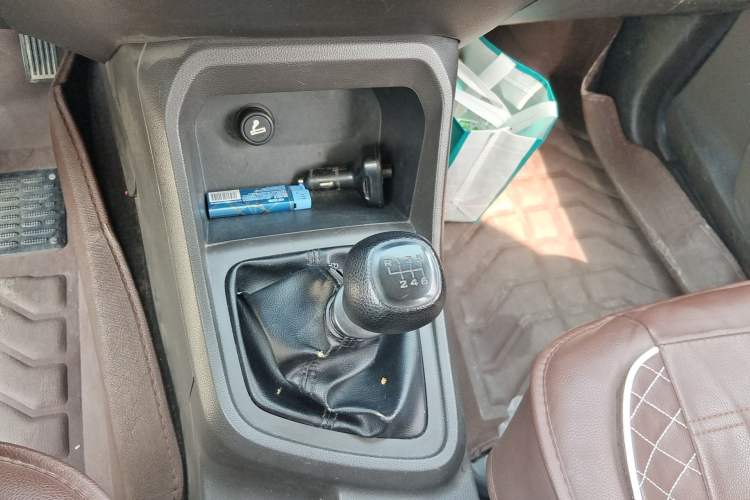 Used Wuling Hongguang V 2019 1.5L Jingqu Version China VI LAR Gear Lever