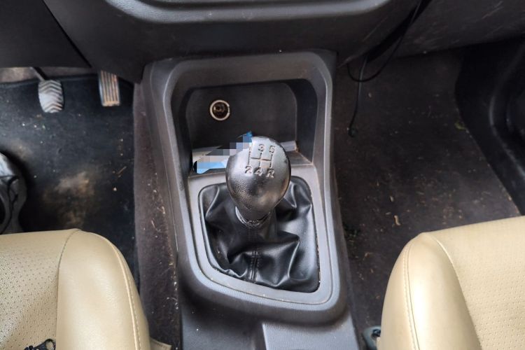 Used Wuling Hongguang V 2019 1.5L Enjoyment Version L2B Gear Lever