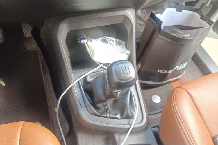 Used Wuling Hongguang V 2019 1.5L Enjoyment Version China VI LAR Gear Lever