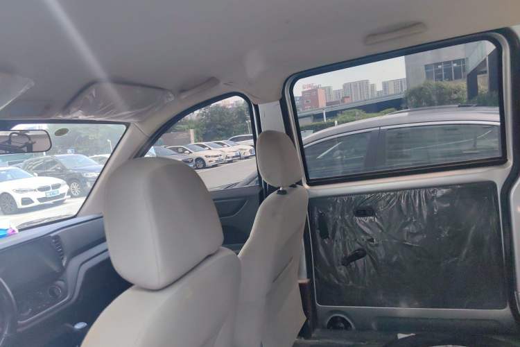 Used Wuling Hongguang V 2019 1.5L Jingqu Version China VI LAR Headliner