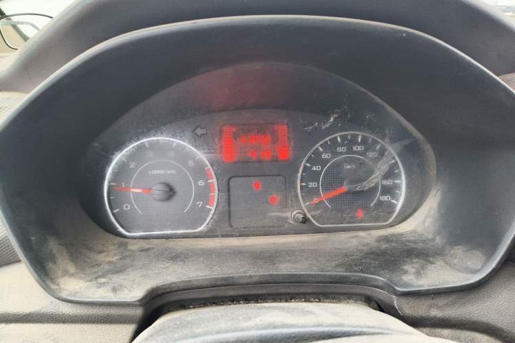 Used Wuling Hongguang V 2019 1.5L Jingqu Edition Sealed-Window Vehicle China VI LAR Instrument Cluster