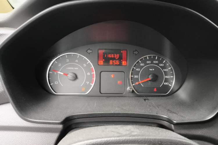 Used Wuling Hongguang V 2019 1.5L Base Version China VI LAR Instrument Cluster