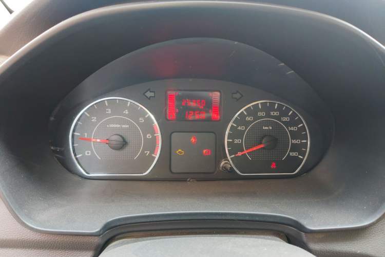 Used Wuling Hongguang V 2019 1.5L Base Version China VI LAR Instrument Cluster