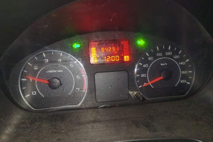 Used Wuling Hongguang V 2019 1.5L Jingqu Edition Sealed-Window Vehicle China VI LAR Instrument Cluster