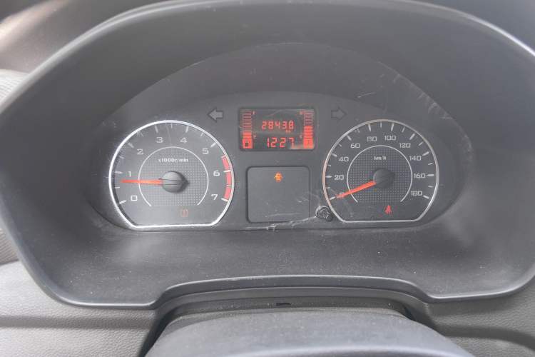 Used Wuling Hongguang V 2019 1.5L Jingqu Version China VI LAR Instrument Cluster