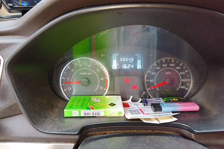 Used Wuling Hongguang V 2019 1.5L Jingqu Edition Sealed-Window Vehicle China VI LAR Instrument Cluster