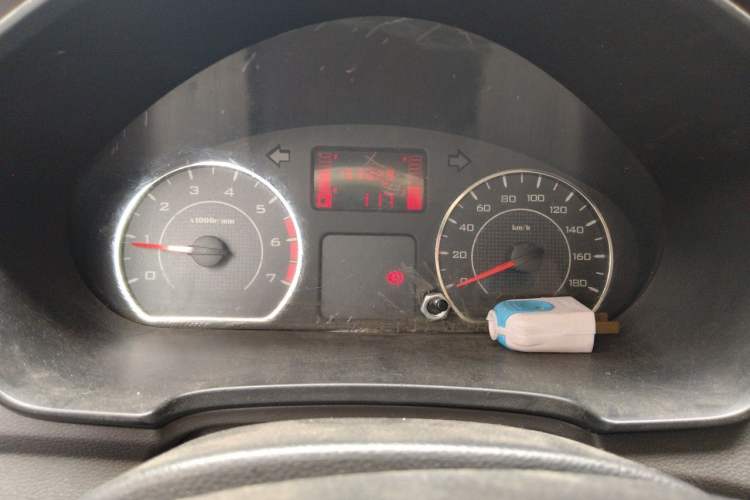 Used Wuling Hongguang V 2019 1.5L Base Version China VI LAR Instrument Cluster