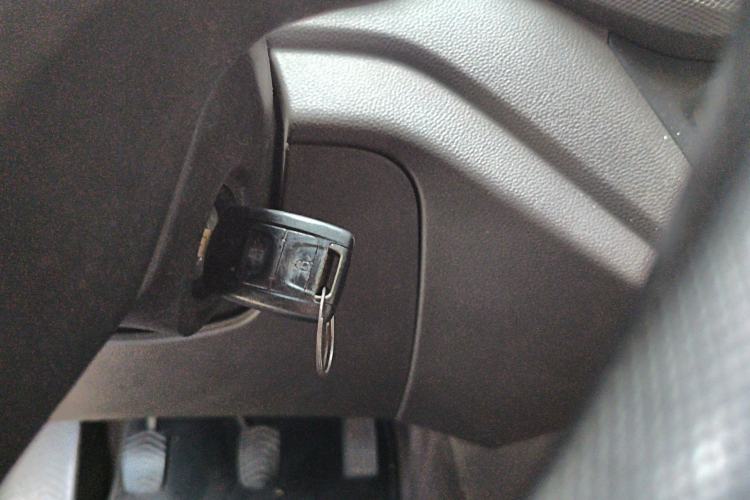 Used Wuling Hongguang V 2019 1.5L Jingqu Version China VI LAR Interior 1