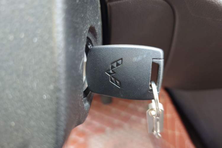 Used Wuling Hongguang V 2019 1.5L Standard Version China VI LAR Interior 1