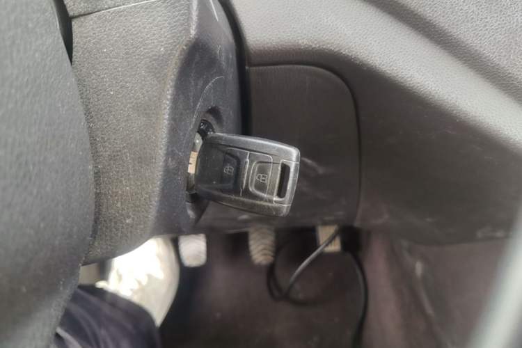 Used Wuling Hongguang V 2019 1.5L Base Version China VI LAR Interior 1