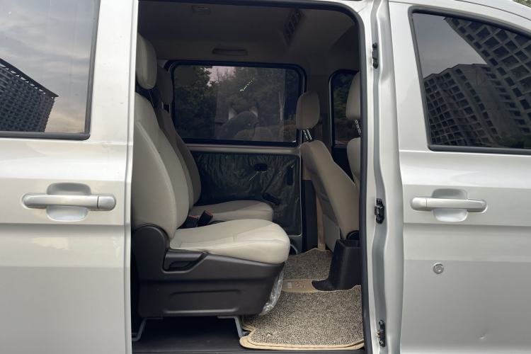 Used Wuling Hongguang V 2019 1.5L Enjoyment Version China VI LAR Interior 3
