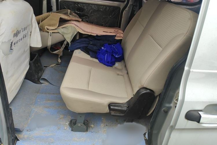 Used Wuling Hongguang V 2019 1.5L Jingqu Version L2B Interior 4