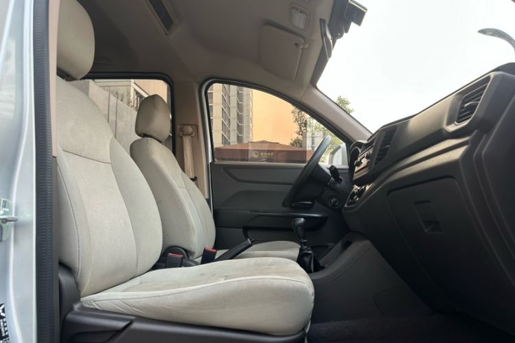 Used Wuling Hongguang V 2019 1.5L Enjoyment Version China VI LAR Interior 6