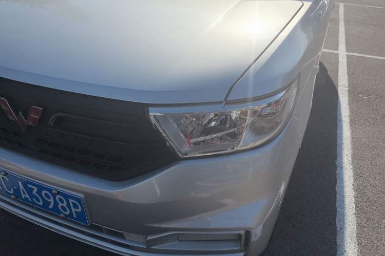 Used Wuling Hongguang V 2019 1.5L Base Window-Sealed Vehicle China VI LAR Left Front Headlight