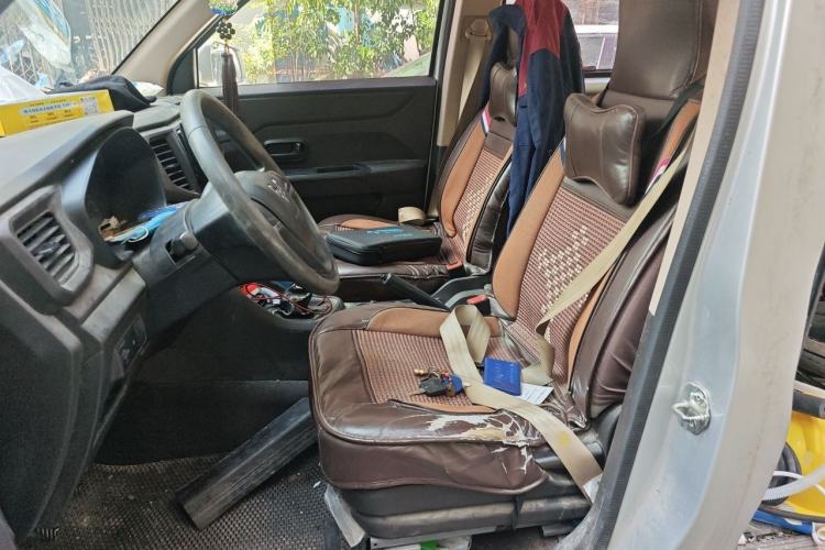 Used Wuling Hongguang V 2019 1.5L Standard Version China VI LAR Left Front Seat