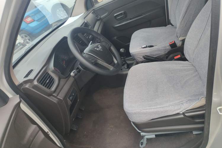 Used Wuling Hongguang V 2019 1.5L Base Version China VI LAR Left Front Seat