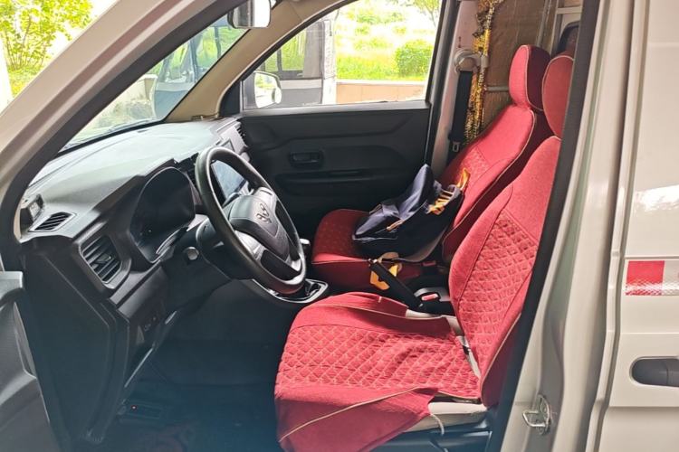 Used Wuling Hongguang V 2019 1.5L Jingqu Edition Sealed-Window Vehicle China VI LAR Left Front Seat