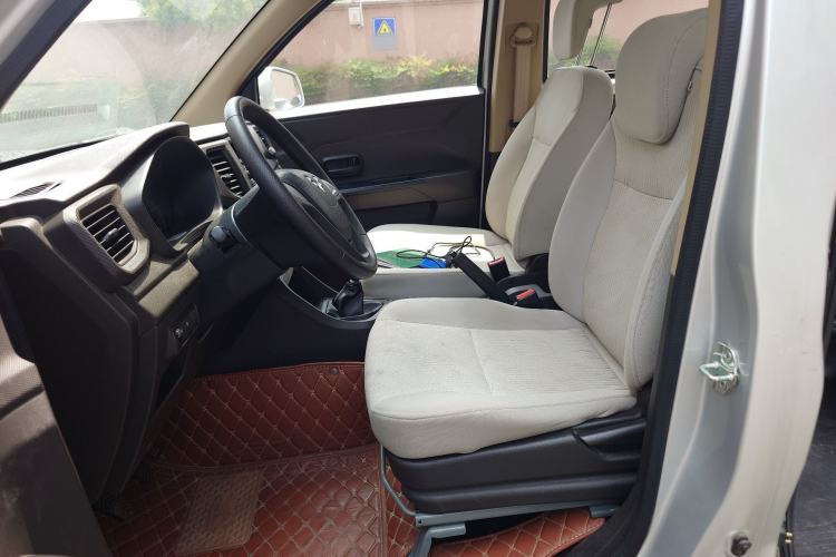 Used Wuling Hongguang V 2019 1.5L Standard Version China VI LAR Left Front Seat