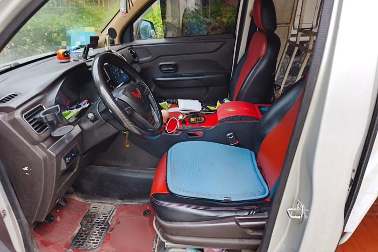 Used Wuling Hongguang V 2019 1.5L Jingqu Edition Sealed-Window Vehicle China VI LAR Left Front Seat