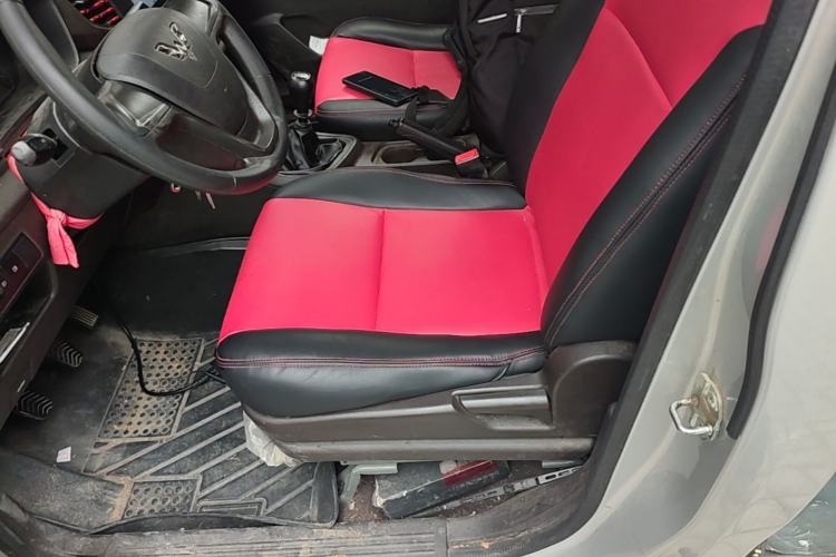 Used Wuling Hongguang V 2019 1.5L Jingqu Edition Sealed-Window Vehicle China VI LAR Left Front Seat