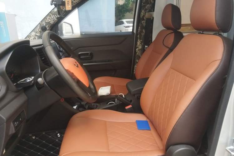 Used Wuling Hongguang V 2019 1.5L Jingqu Edition Sealed-Window Vehicle China VI LAR Left Front Seat