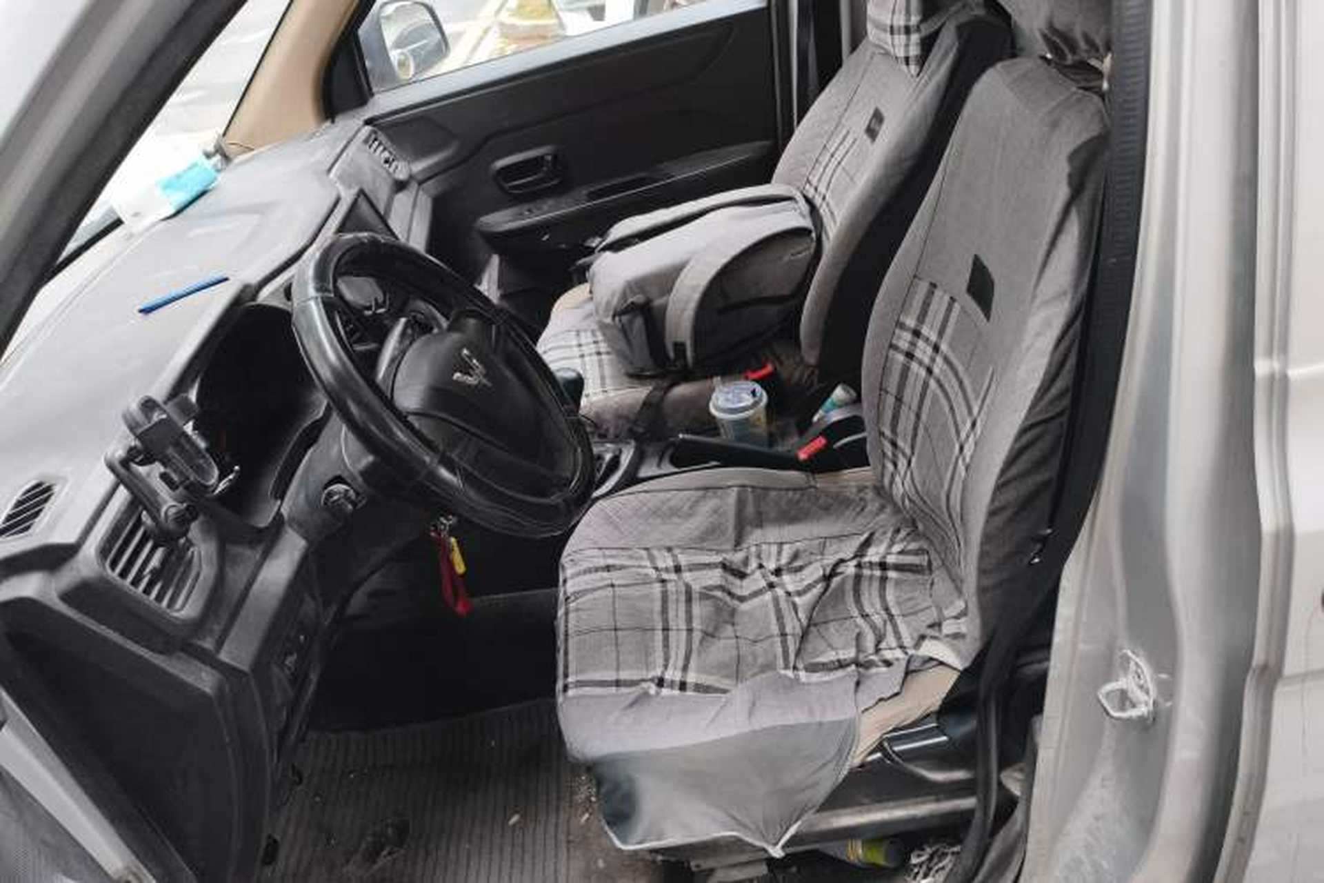 Used Wuling Hongguang V 2019 1.5L Jingqu Edition Sealed-Window Vehicle China VI LAR Left Front Seat