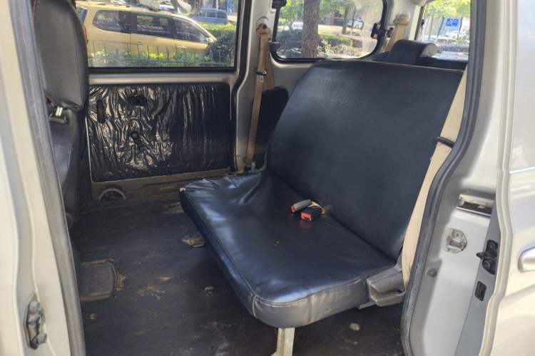Used Wuling Hongguang V 2019 1.5L Standard Version L2B Left Rear Seat